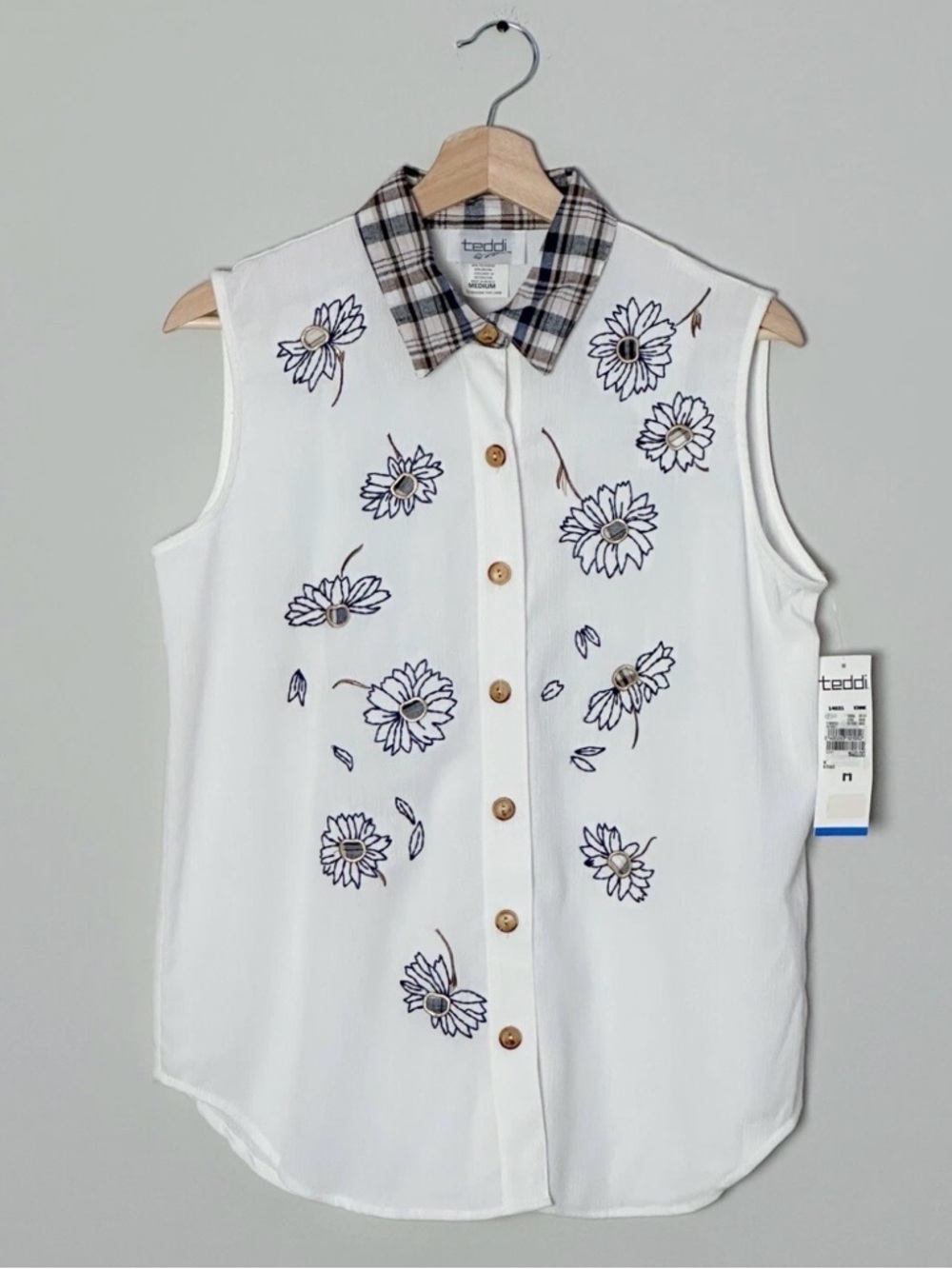 90’s Teddi White Sleeveless Floral Embroidery Button-Up Top with Plaid Collar